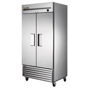 True Upright 2 Door Freezer 991 Ltr