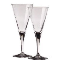 Ypsillon Wine Glass, 8oz. 230ml. 19.7cm high. Box quantity 24.